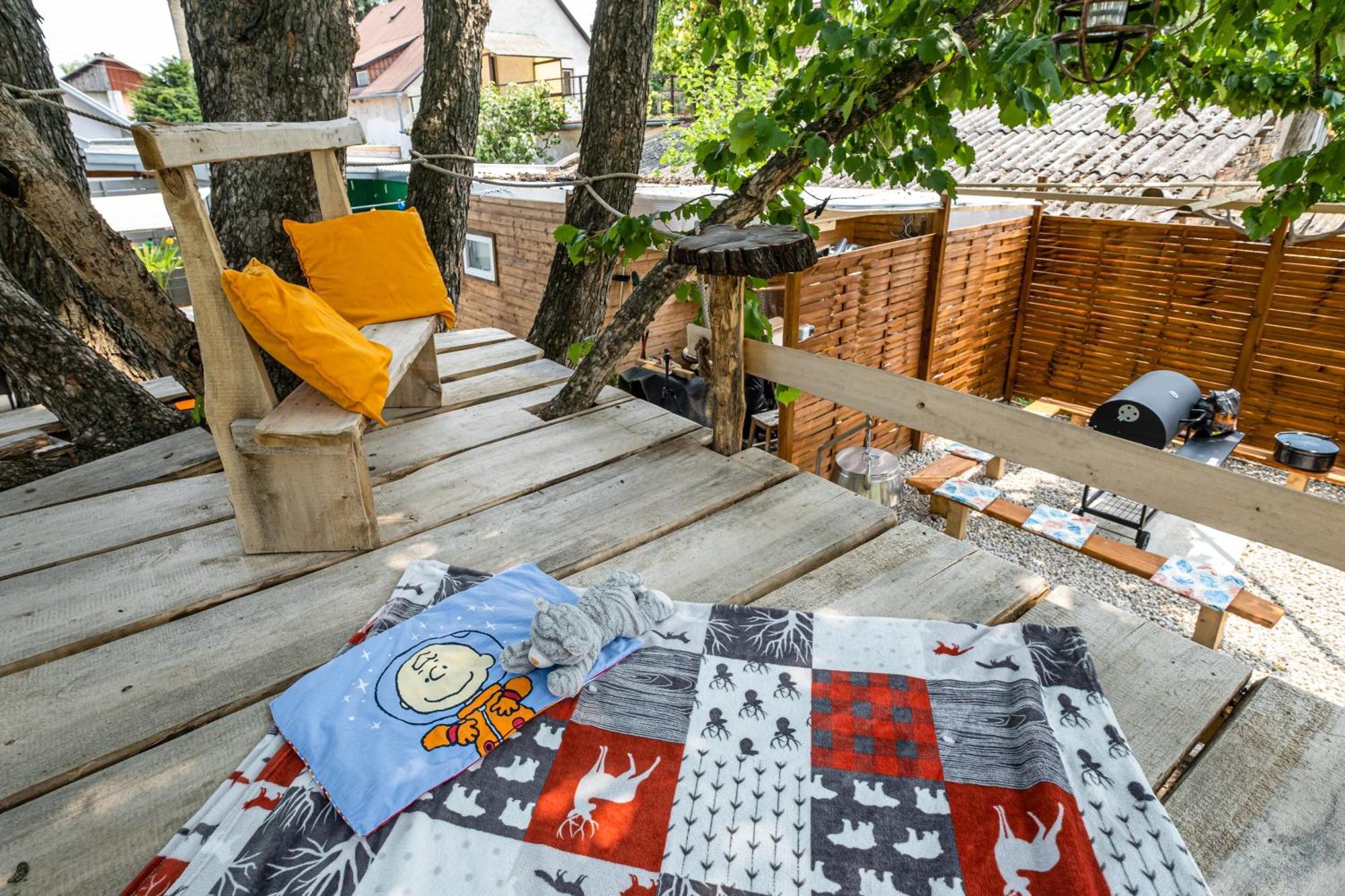 Апартаменты Szuerke Vendeghaz Balatonkenesen Экстерьер фото